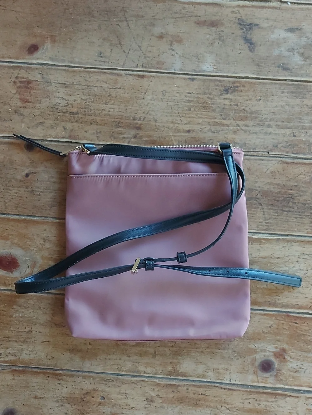 kate spade pink cosmetic pouch with gold hardware